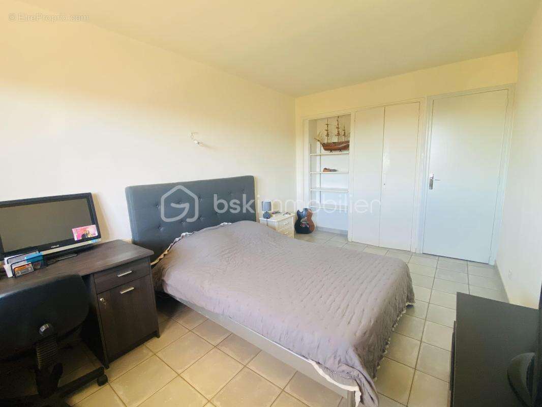 Appartement à SIX-FOURS-LES-PLAGES