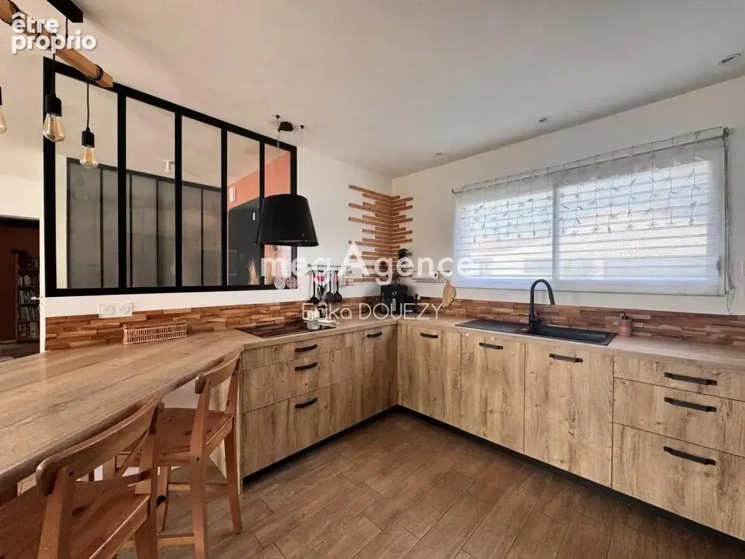 Maison contemporaine plain-pied 4 chambres double garage - photo 4
