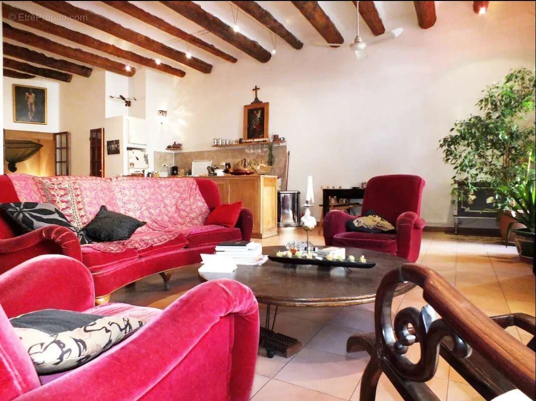 Appartement à MARSEILLE-2E