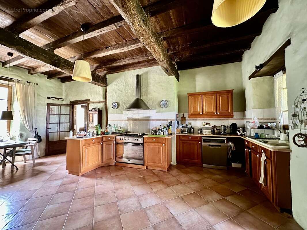 Maison à BELLEGARDE