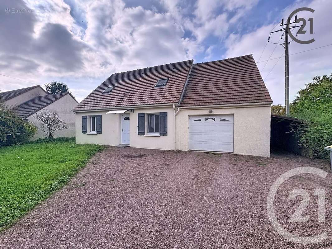 Maison à THORIGNY-SUR-OREUSE