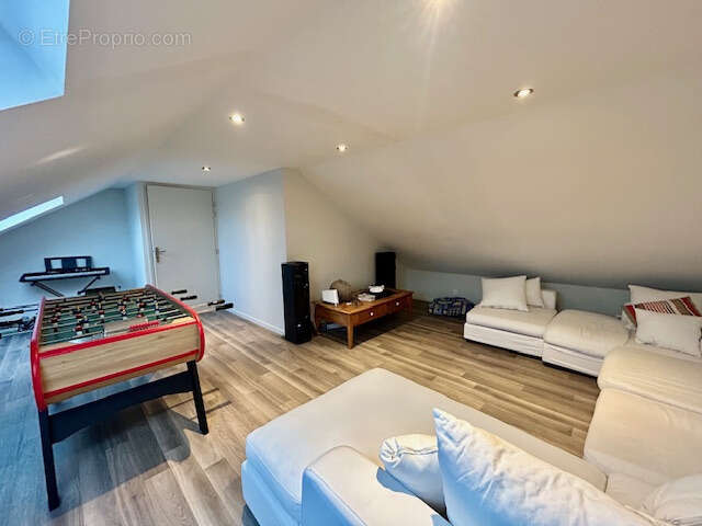 Maison à LA VILLE-DU-BOIS