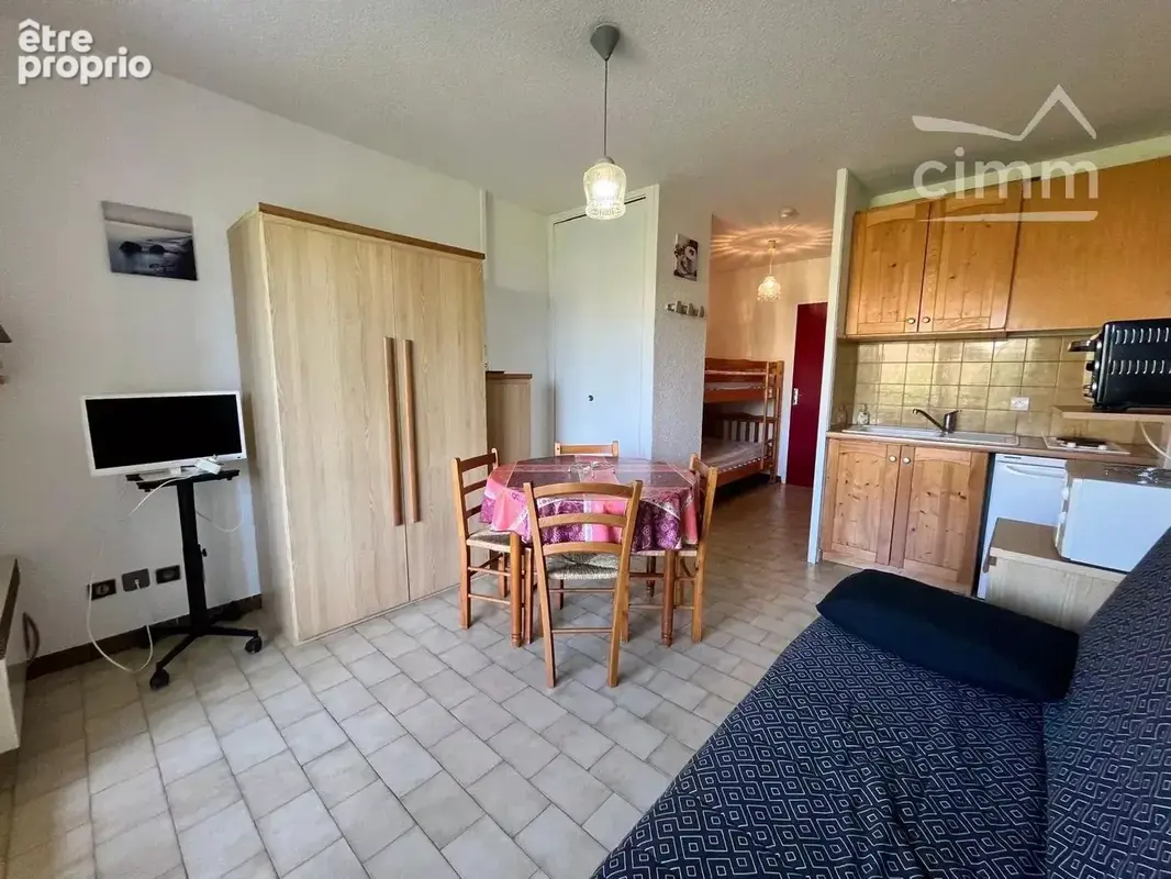 Studio cabine avec terrasse et place de parking - photo 7