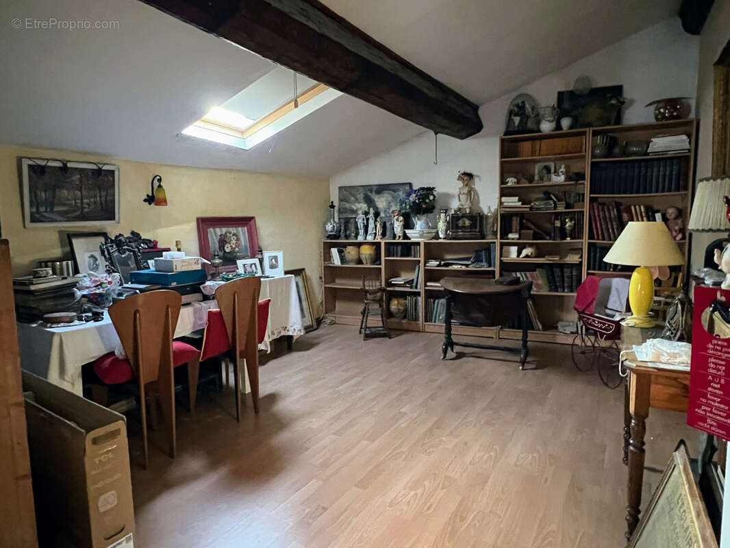 Appartement à LEZIGNAN-CORBIERES