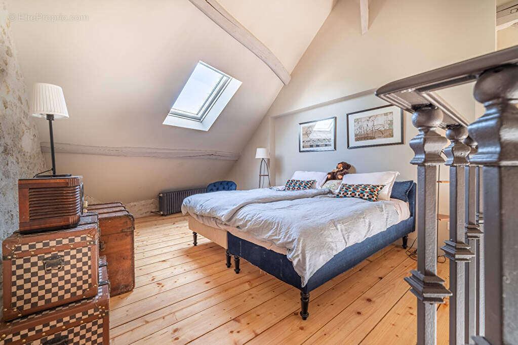 Maison à BAZOCHES-LES-HAUTES