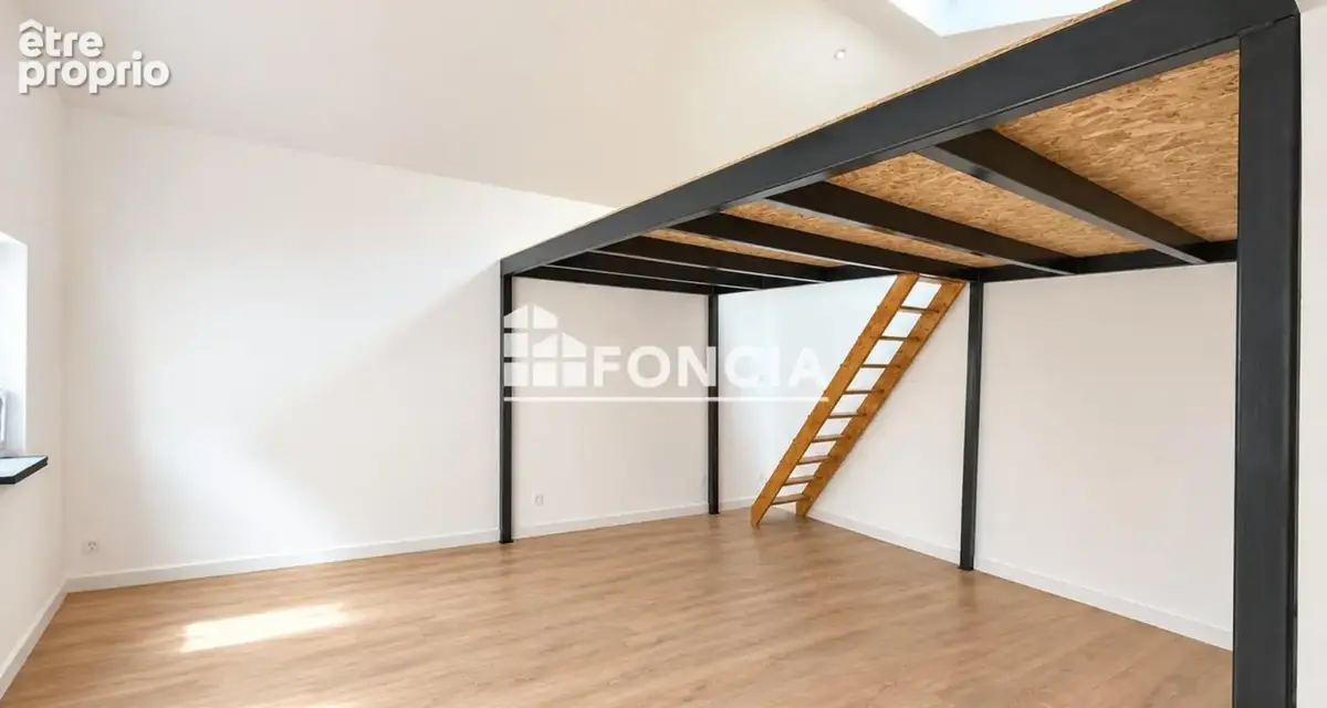 À VENDRE – Appartement T1 avec mezzanine entièrement rénové – Villefranche-sur-Saône - photo 2