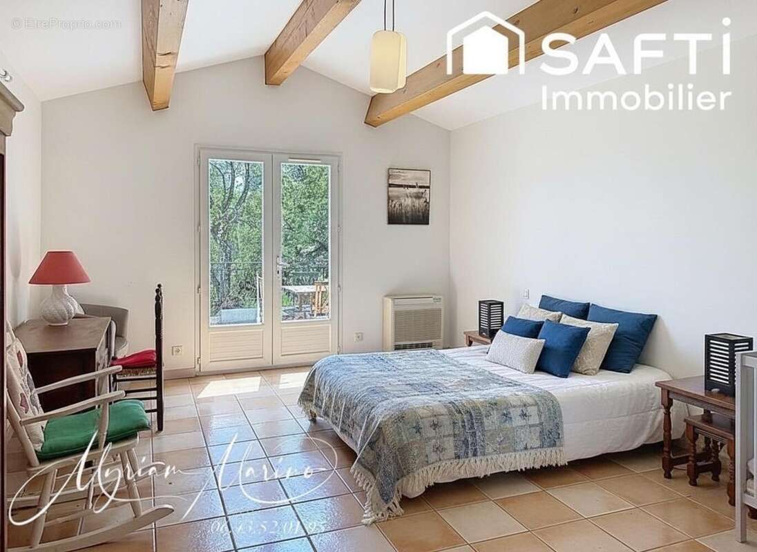 Photo 8 - Maison à FREJUS