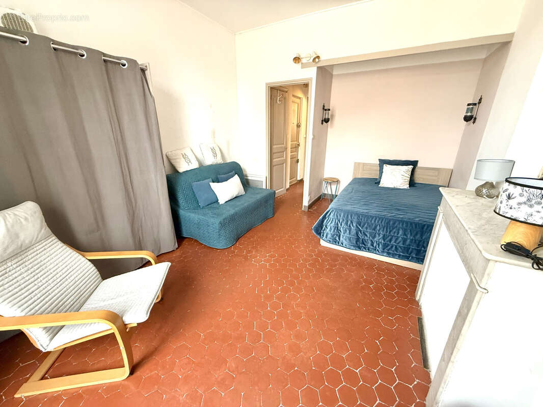 Appartement à MARSEILLE-4E