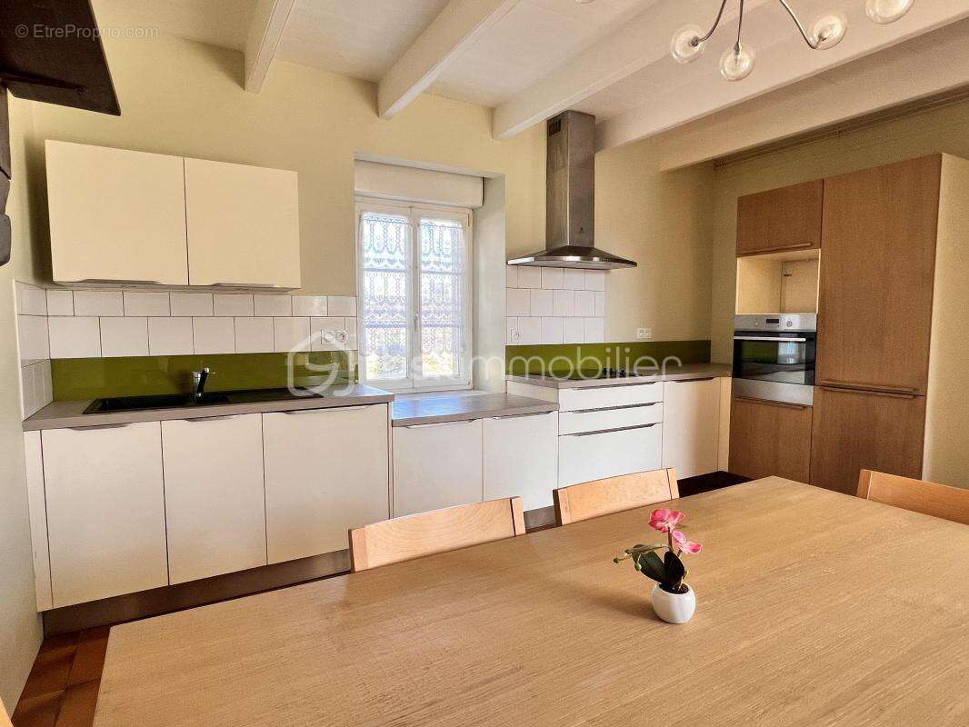 Maison à PLONEVEZ-PORZAY