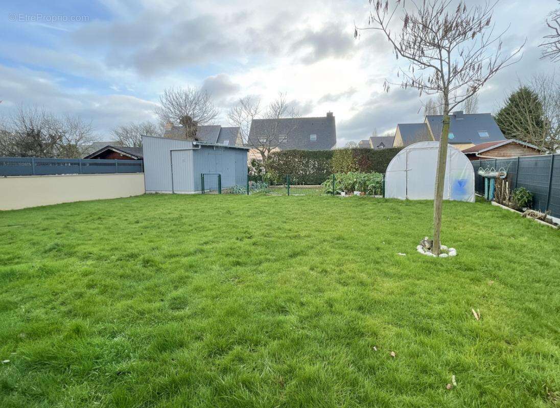 Maison à MONTFORT-SUR-MEU