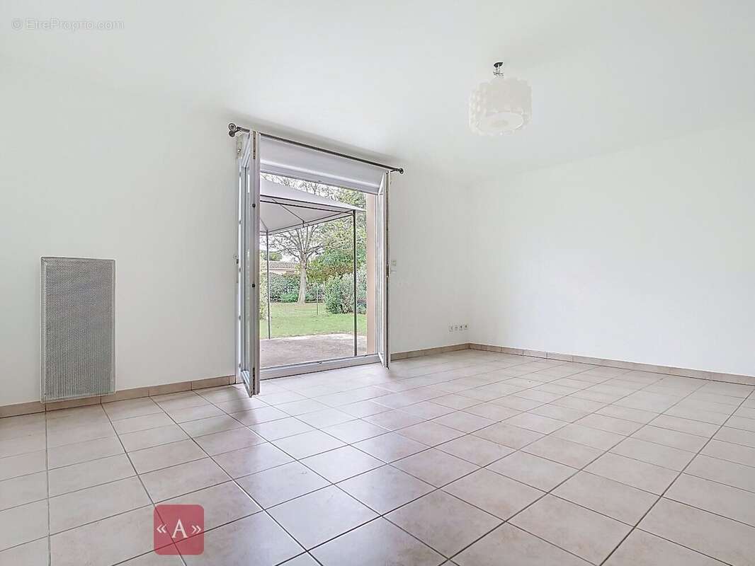 Maison à SAINT-SULPICE