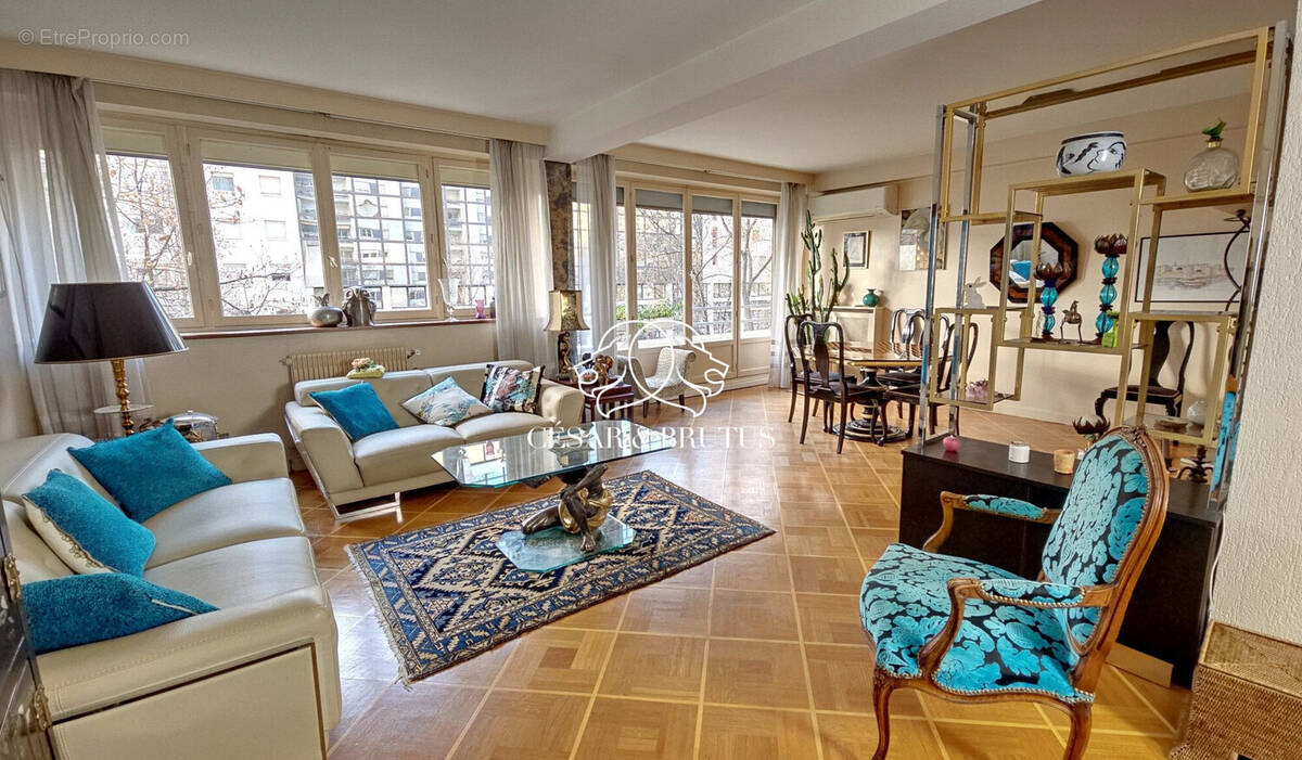 Appartement à LYON-6E