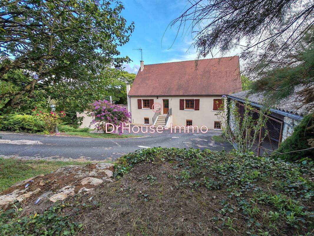 Maison à VAUX-SUR-VIENNE