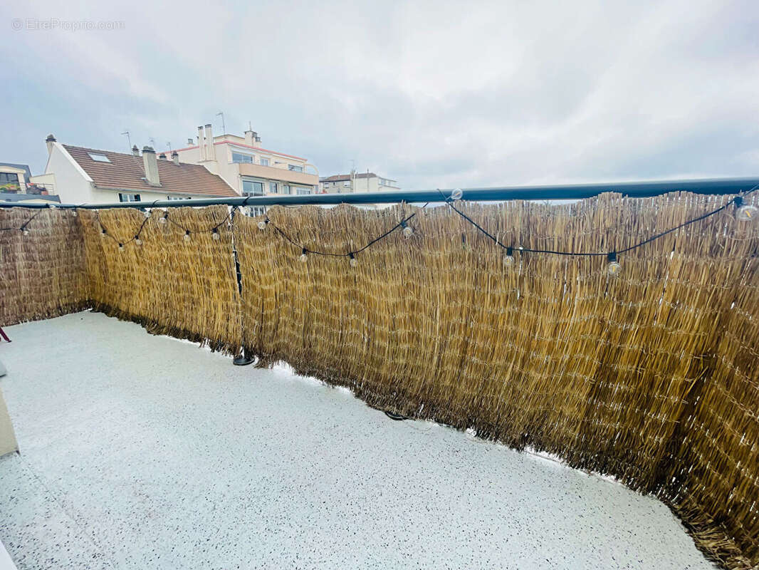 Appartement à SARTROUVILLE