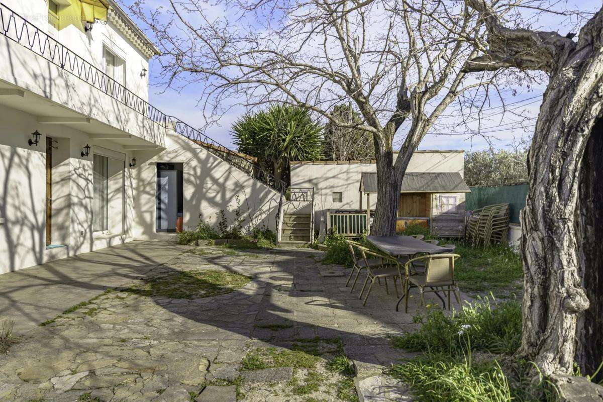 Maison à CHATEAUNEUF-LES-MARTIGUES