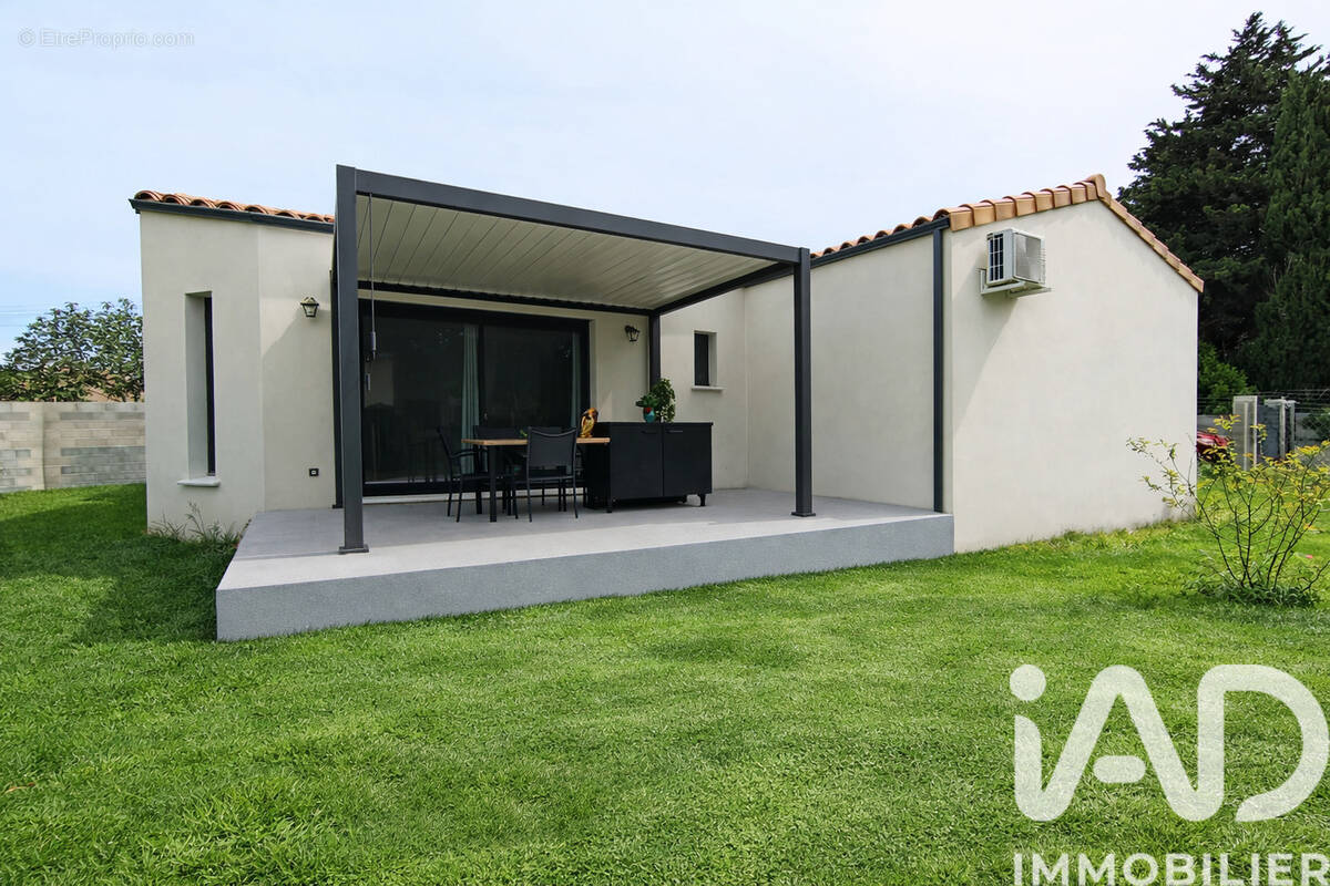 Photo 1 - Maison à CAMARET-SUR-AIGUES
