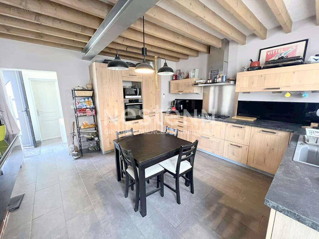 Maison MONNEVILLE 5 pièce(s) 102 m2 + double garage + terrain de 1500 m - photo 6