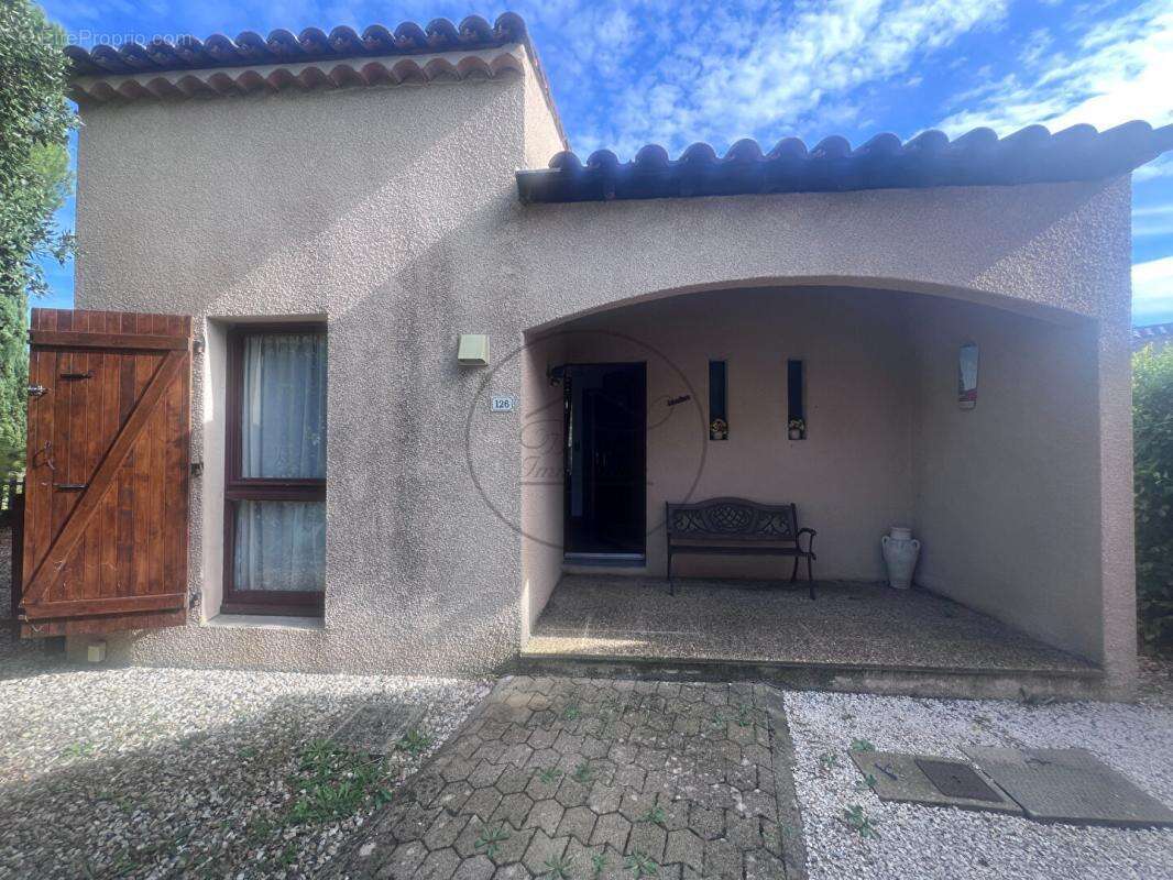 Maison à SAINT-SAUVEUR-DE-CRUZIERES