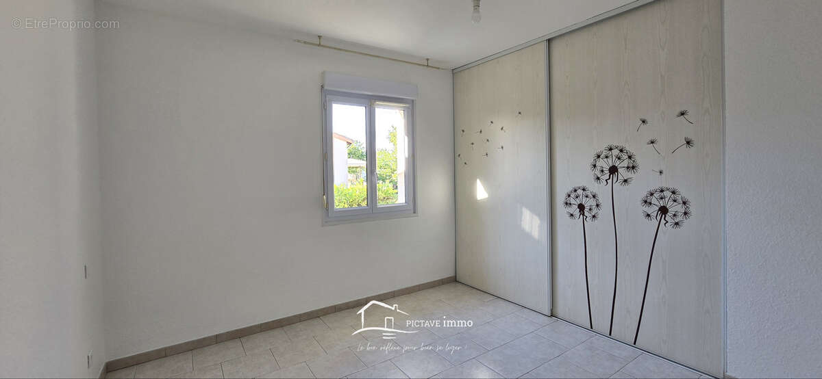 Pavillon plain-pied - double garage - Piscine - Terrain 1907m2 - photo 10