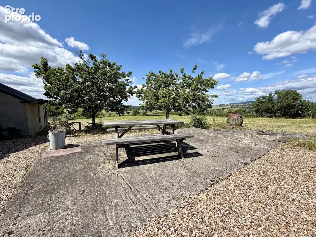 Grand ensemble, entièrement isolé avec 1,4 hectare à vendre près de Remilly - photo 49