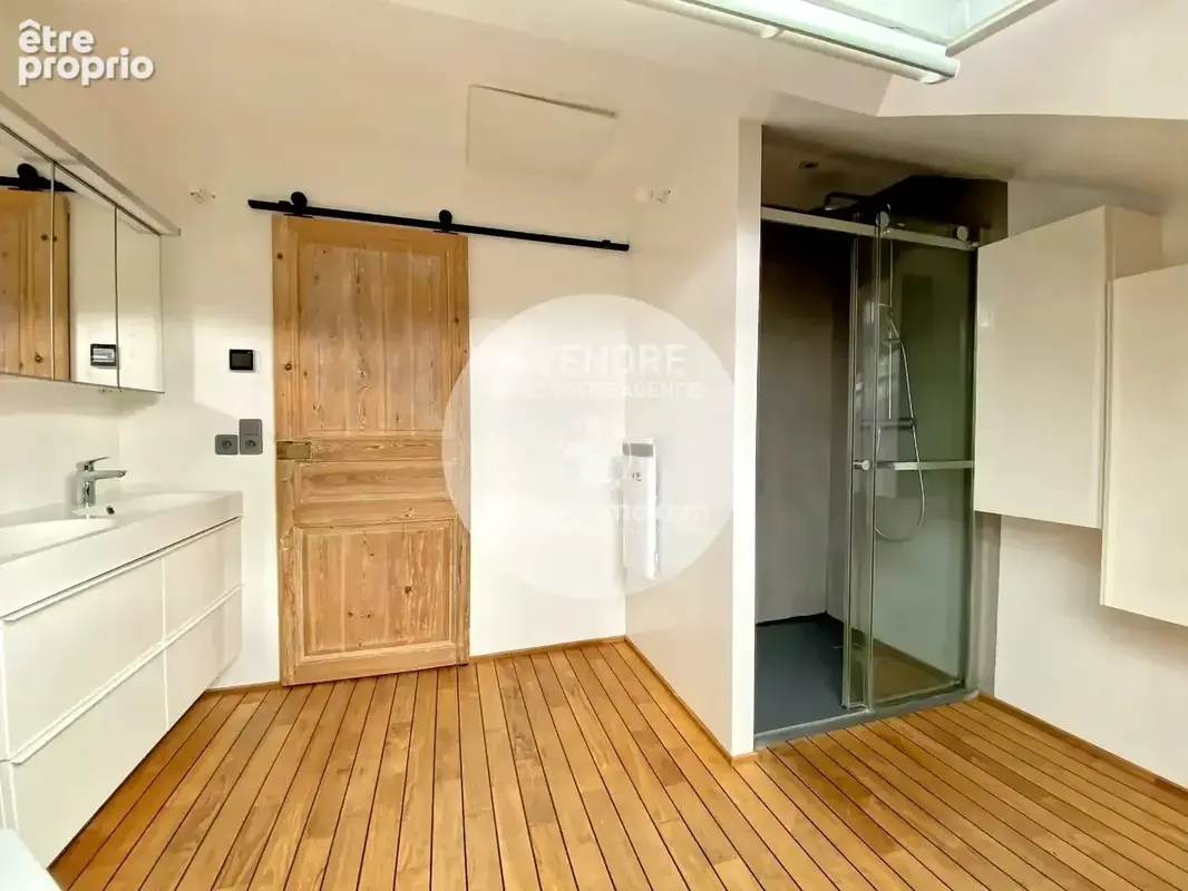 BIEN RARE – Demeure de caractère face à la mer – 240 m² – Jardin – Garage - photo 8
