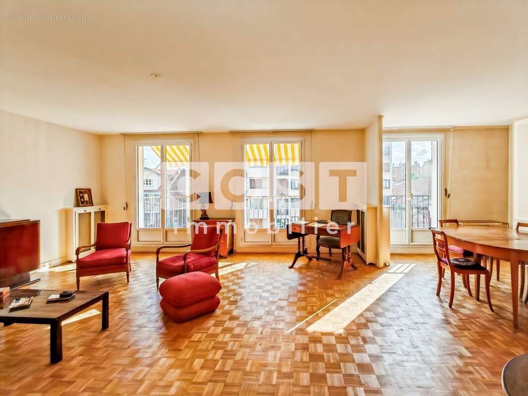 Appartement à COLOMBES
