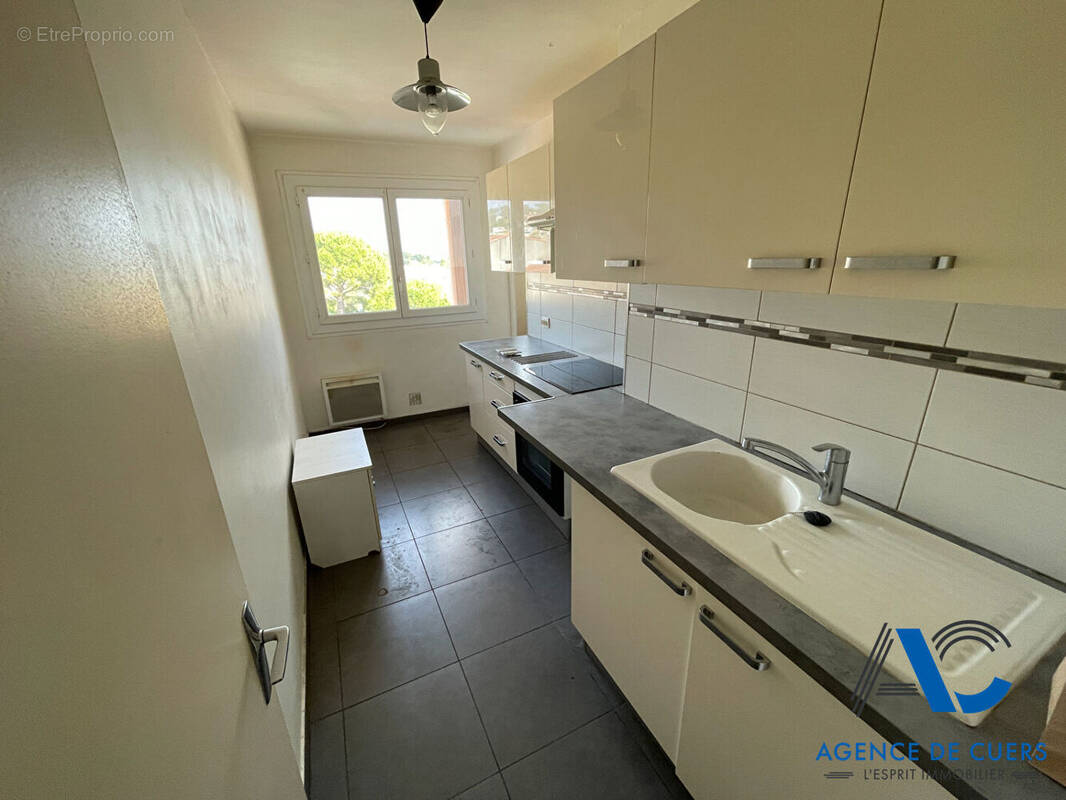 Appartement à CUERS