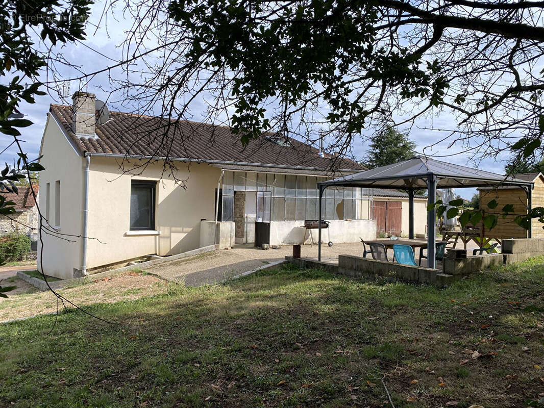 Maison à MONTBELLET