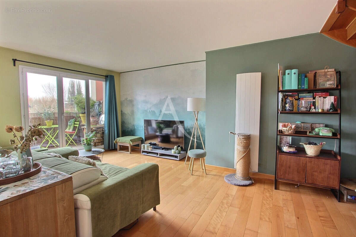 Appartement à VILLENEUVE-LA-GARENNE