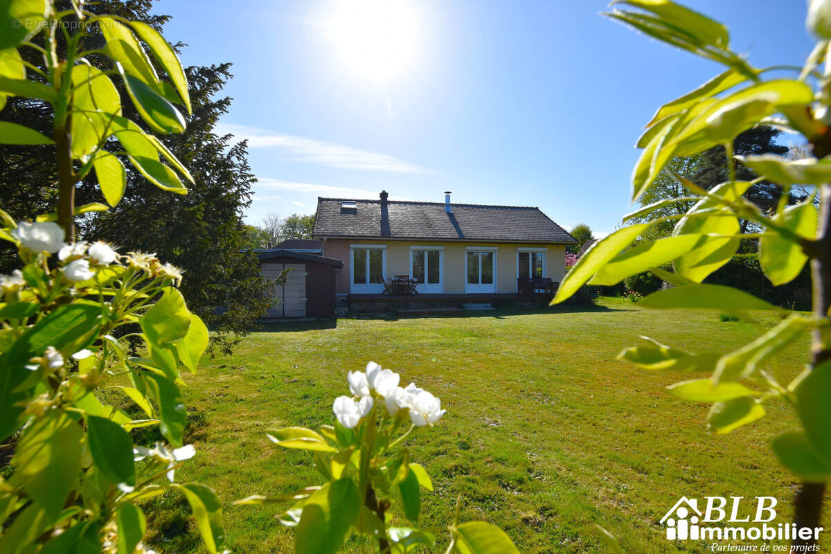Maison à LES ESSARTS-LE-ROI