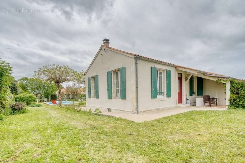 Maison à PORT-DES-BARQUES