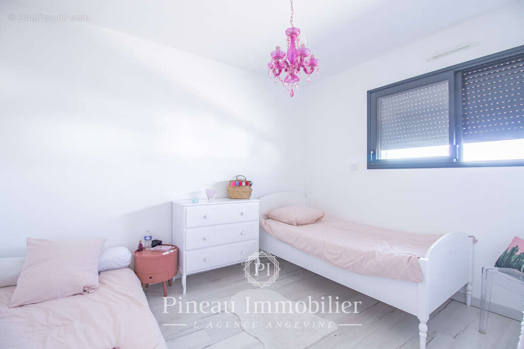 Maison à MONTREUIL-JUIGNE
