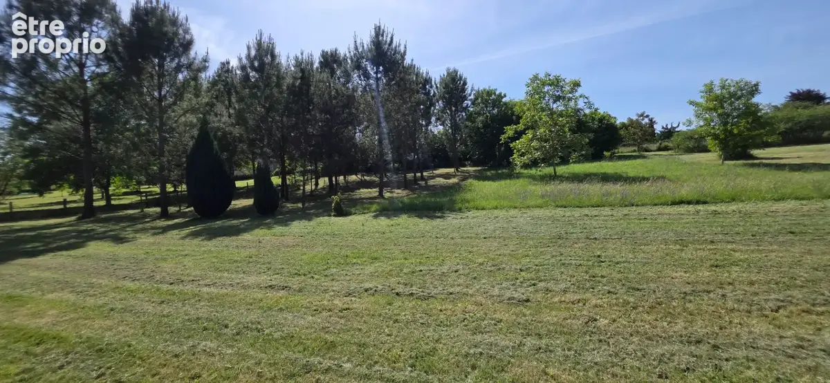 Photo Terrain à Leigne-Les-Bois au prix de 25 000€