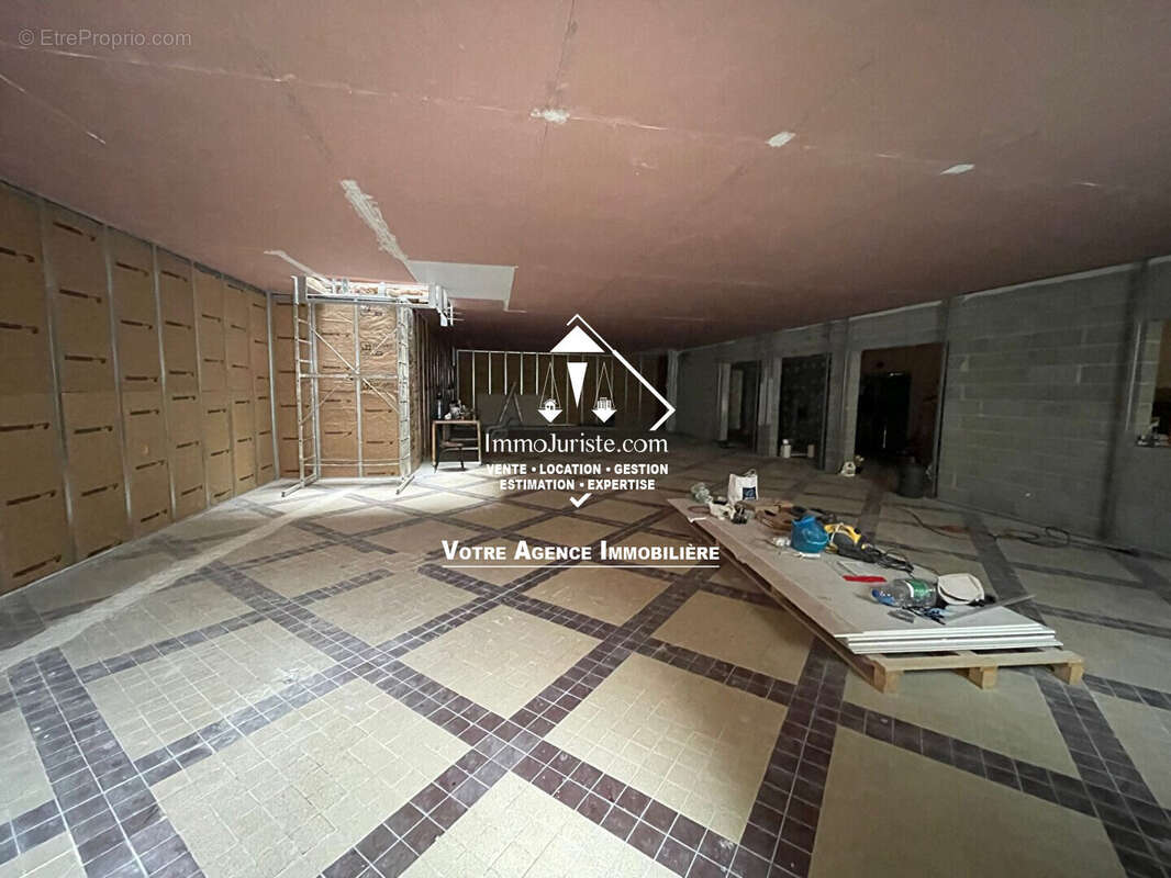 Commerce à LE PALAIS-SUR-VIENNE