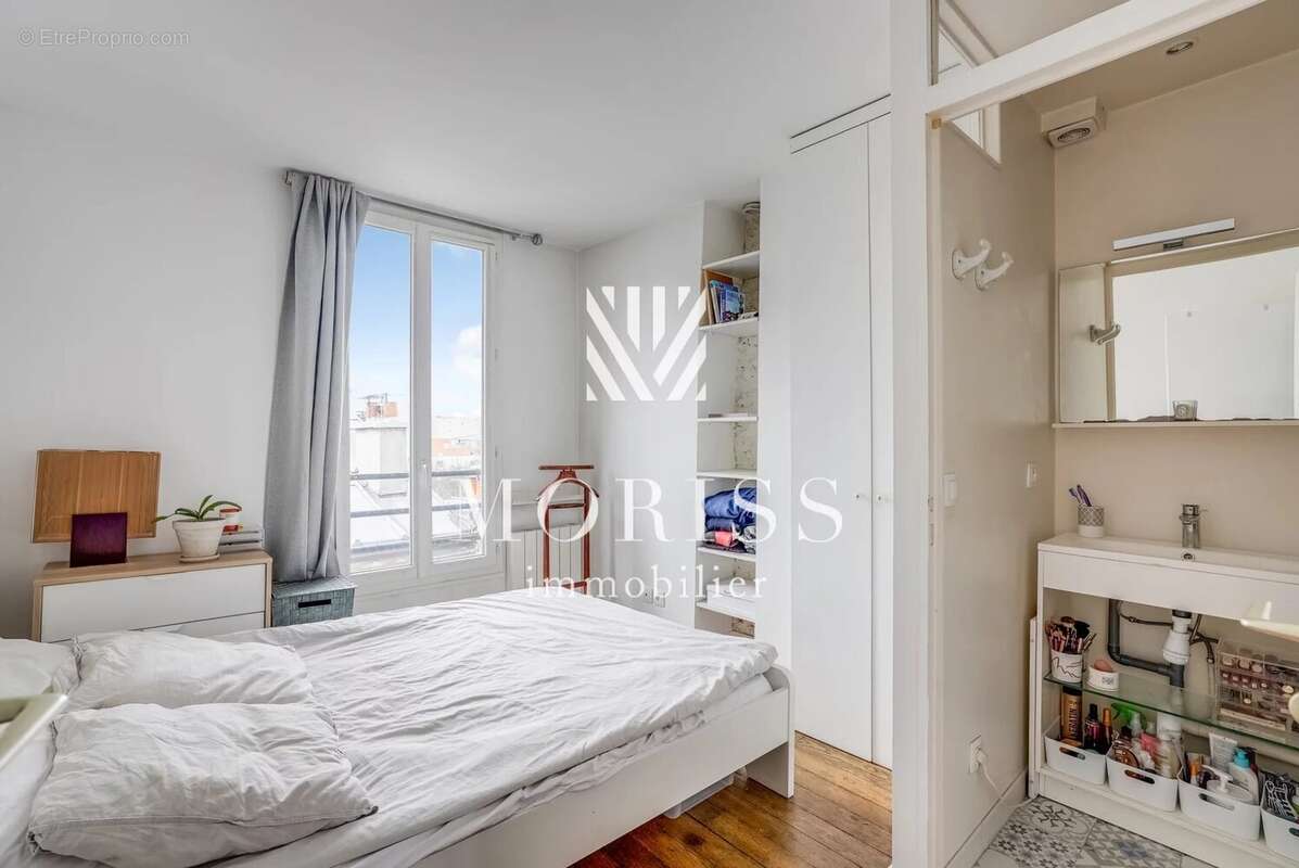 Appartement à PARIS-17E