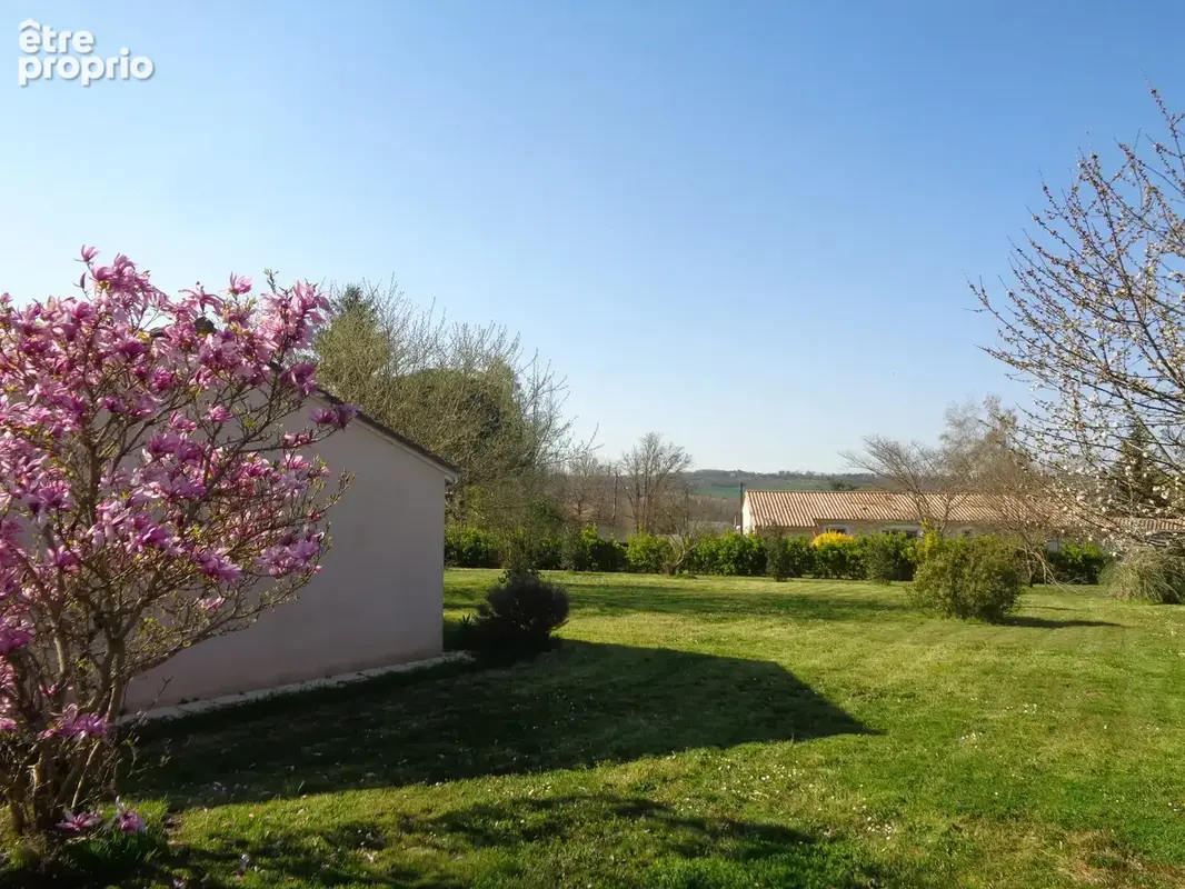 Maison 95 m² à Tocane-Saint-Apre  - photo 2