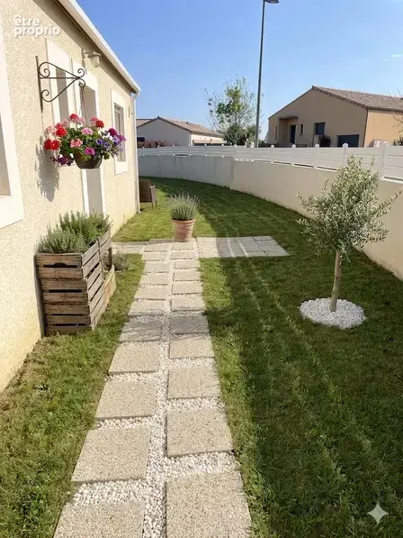 BIZE-MINERVOIS : Maison récente 92 m² avec garage et fort potentiel extérieur - photo 3