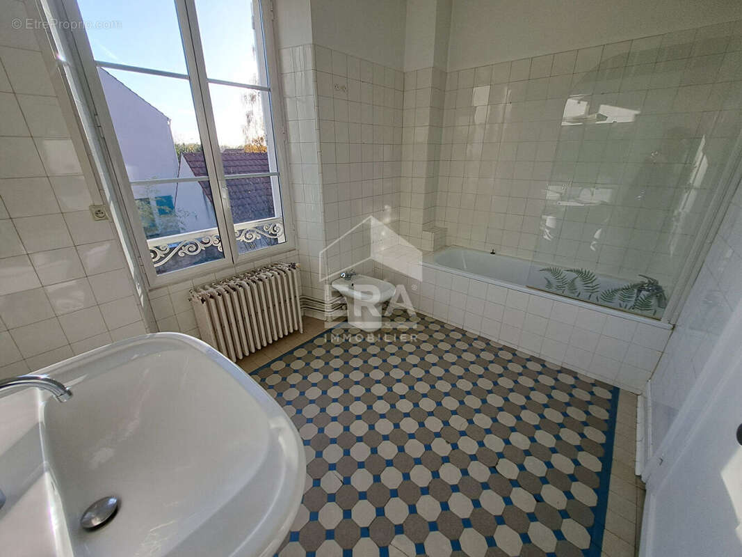 locaux commerciaux / appartement / maison 145 m2 - photo 12