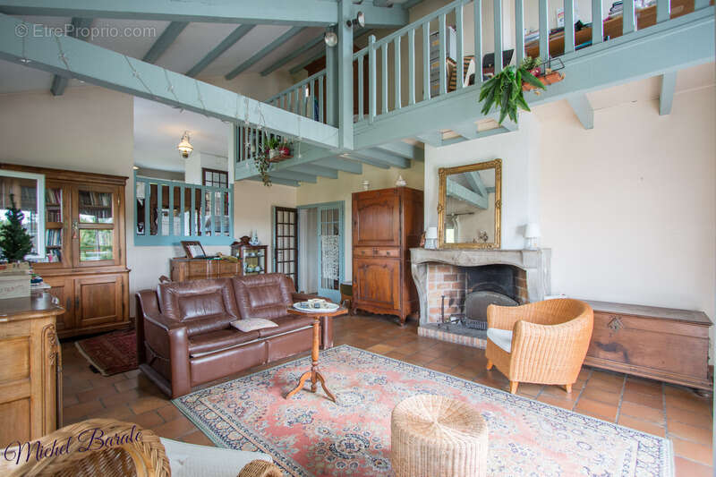 Dpt Rhône (69), à vendre CHAPONNAY maison P6 de 160 m² - Terrain de 1 450,00 m² - photo 8