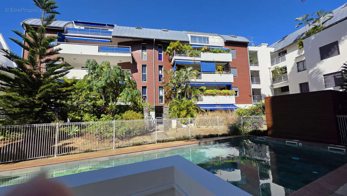 Appartement à SAINT-DENIS