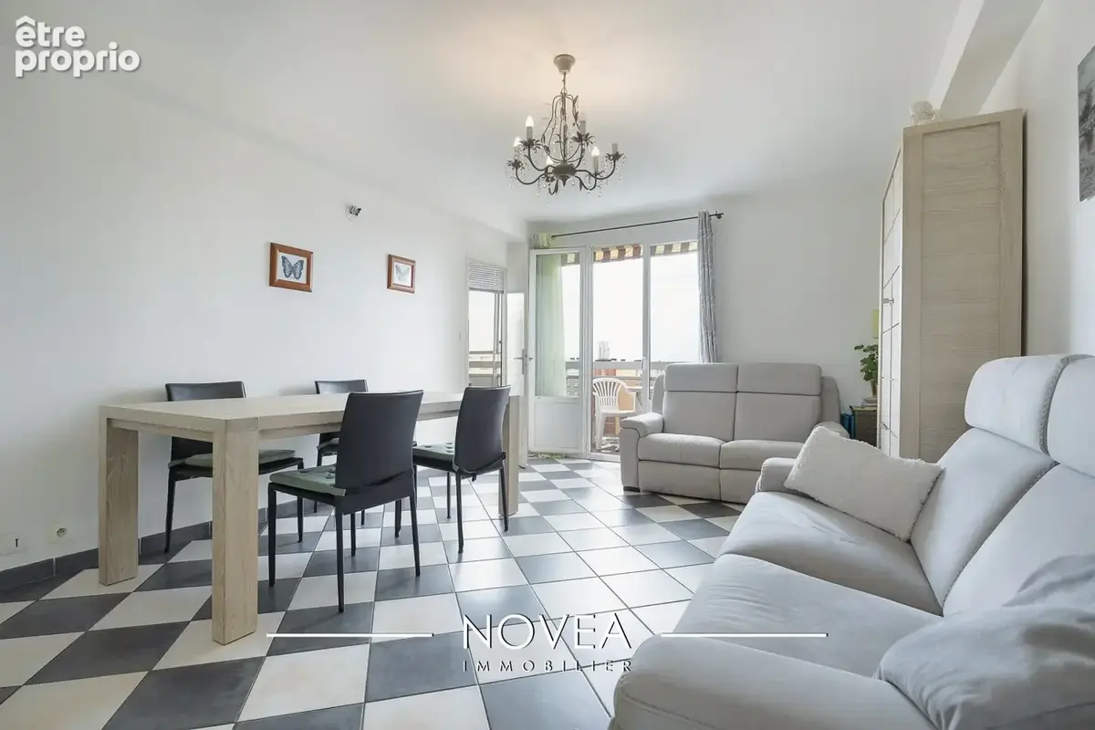 Appartement 4 pièces 70 m² à vendre à Sainte-Foy-Les-Lyon (69110) - photo 2