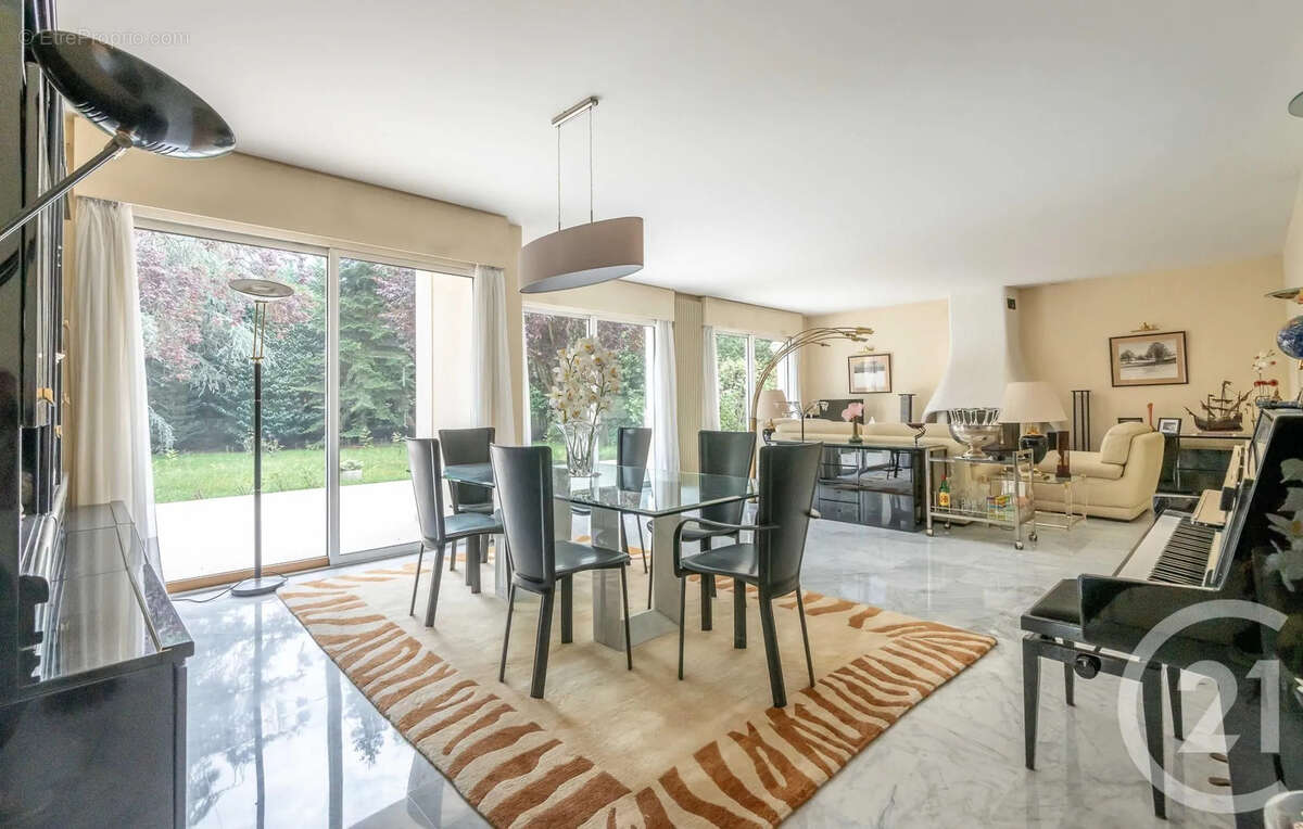 Maison à CHAMPIGNY-SUR-MARNE