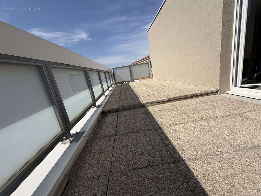 Appartement Istres type1 bis 38.54 m2 et 16 m2 terrasse sud - photo 9