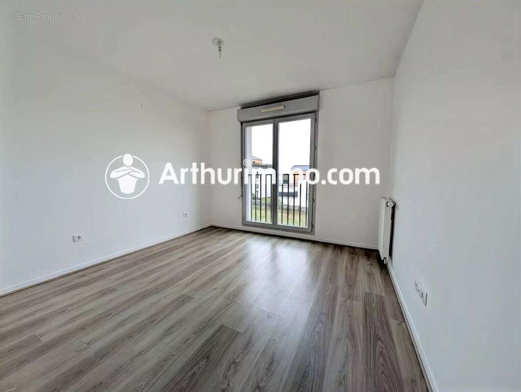Appartement à VERT-SAINT-DENIS