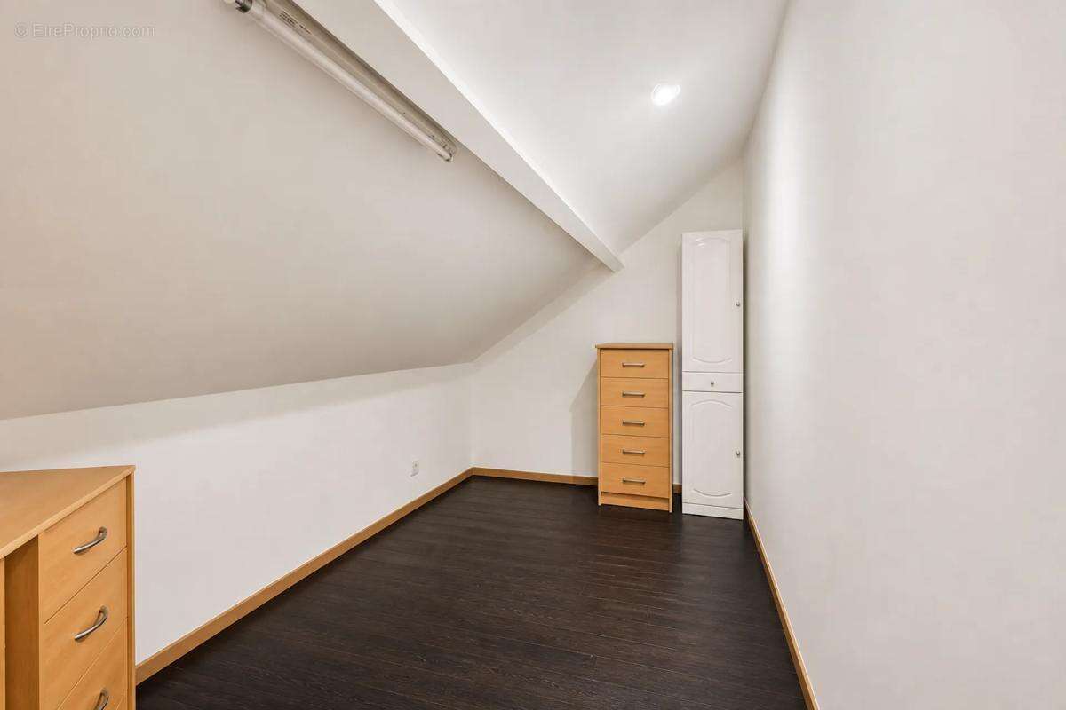 Maison de 8 pièces de 189 m² à Saint-Saturnin - photo 15