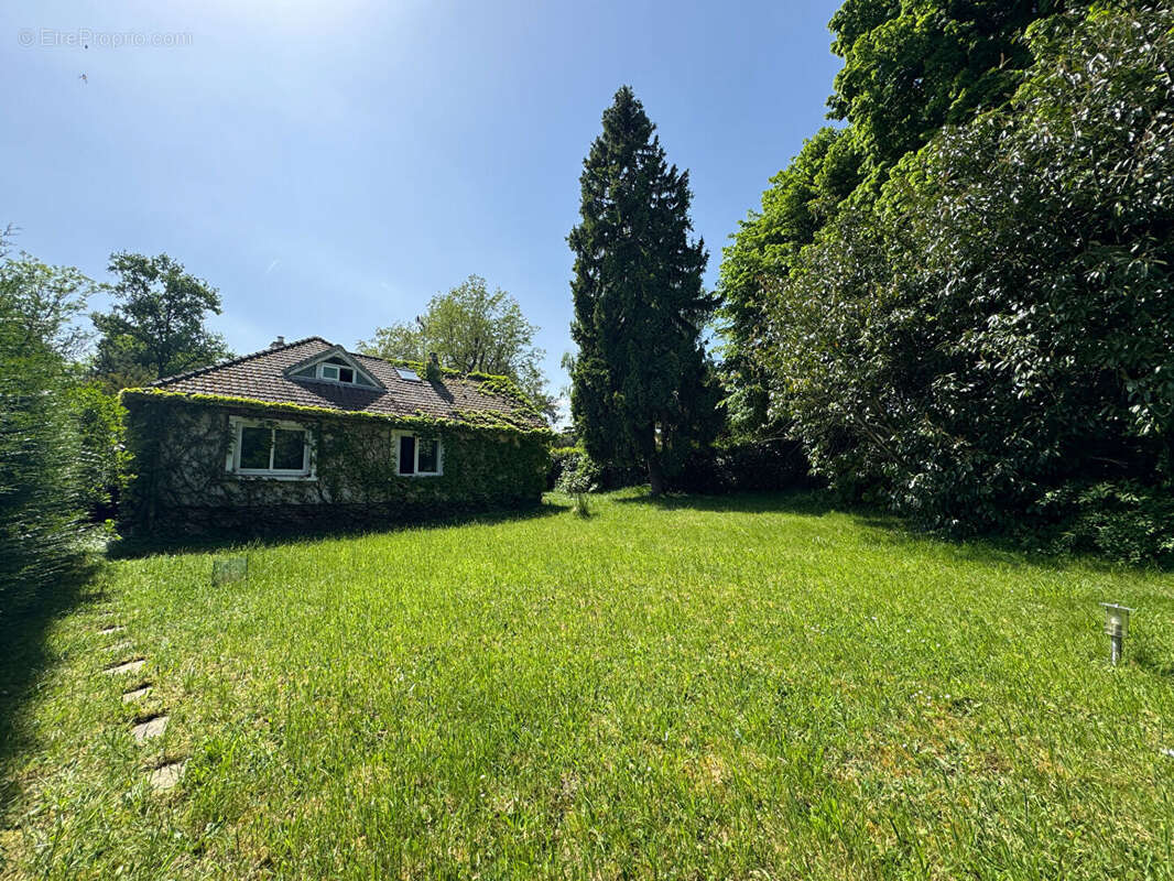Maison à MONTFORT-L'AMAURY