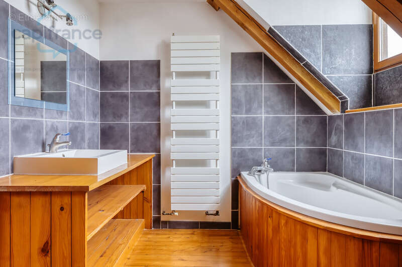 Maison à SAINT-JACQUES-SUR-DARNETAL