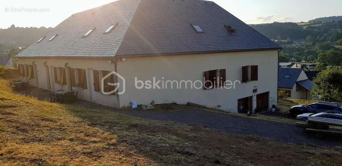 Maison à BESSE-ET-SAINT-ANASTAISE