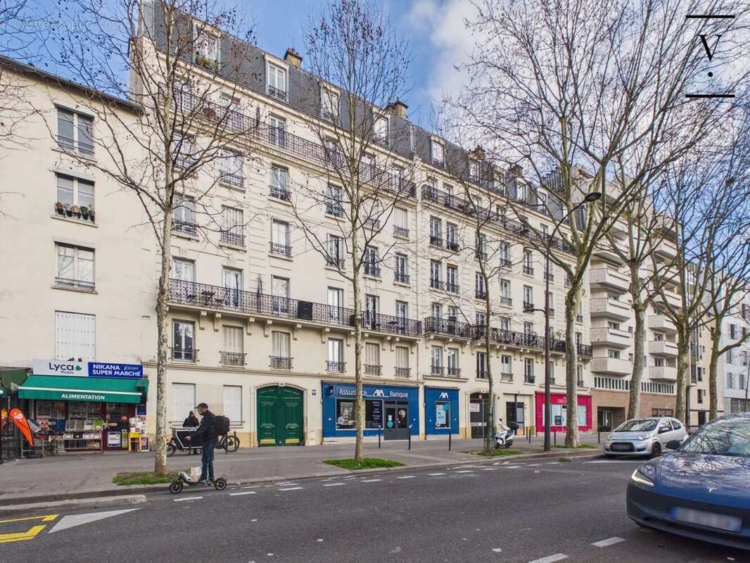 Appartement à PARIS-20E