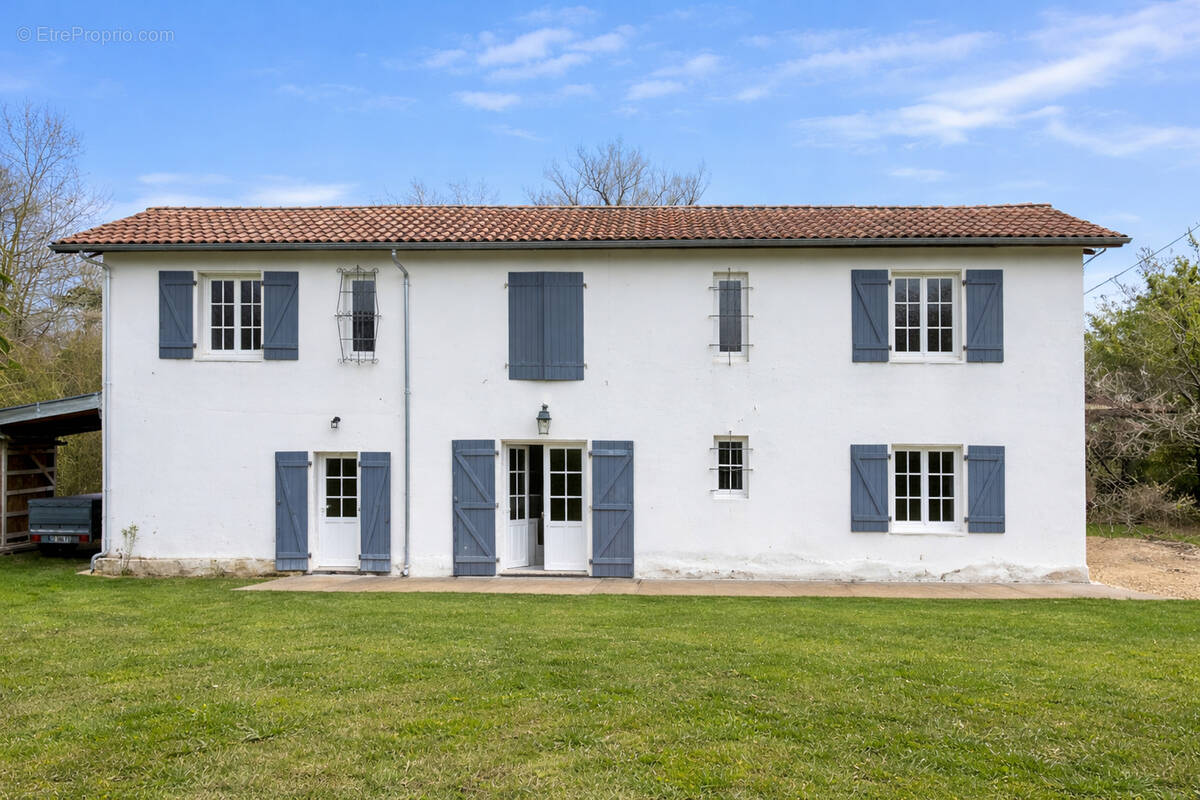 Maison à SAINTE-MARIE-DE-GOSSE